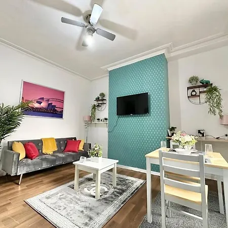 Bright Leeds House