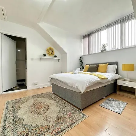 بيت للعطل Bright Leeds House ليدز